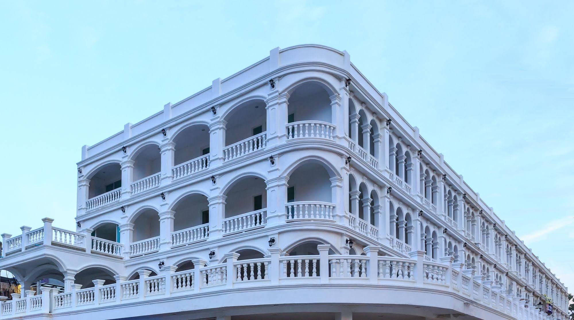 Patong Marina Hotel By Lofty Zewnętrze zdjęcie